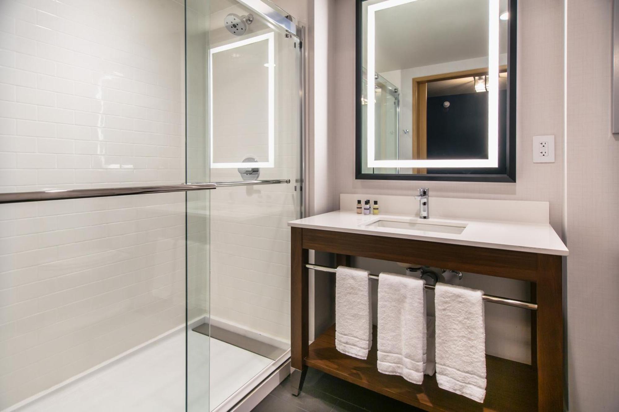 Four Points By Sheraton Deadwood Phòng bức ảnh